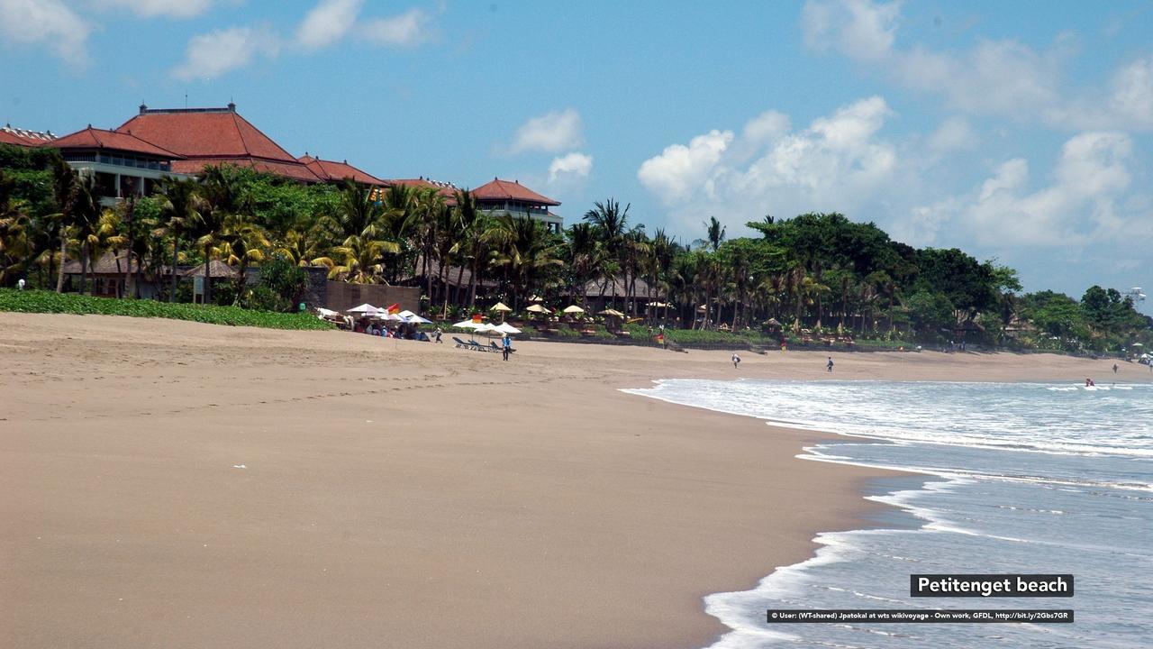 Hotel Zen Premium Seminyak Eka Laweya Exterior foto