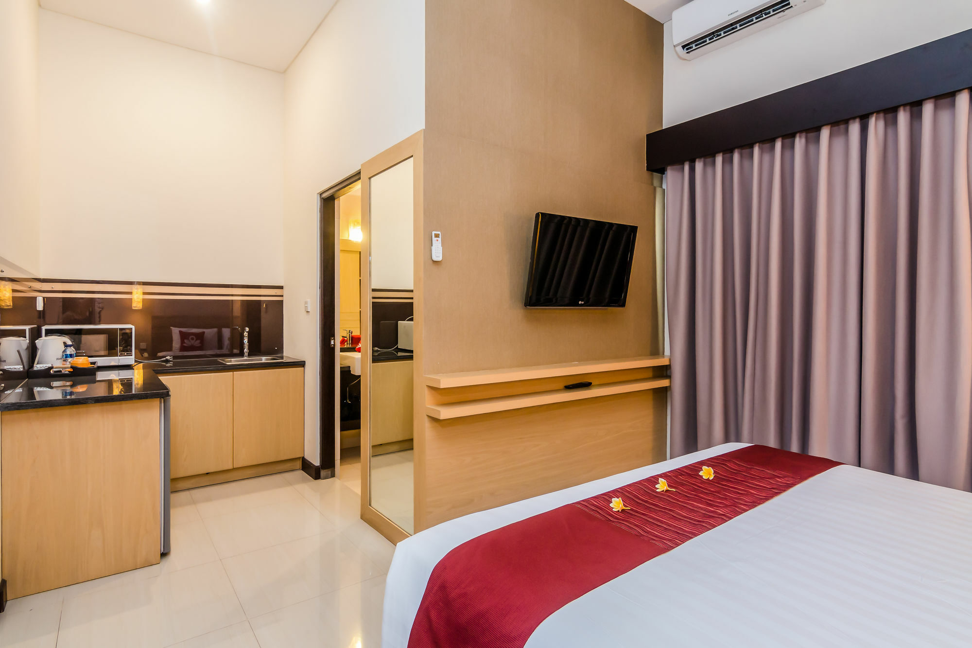 Hotel Zen Premium Seminyak Eka Laweya Exterior foto